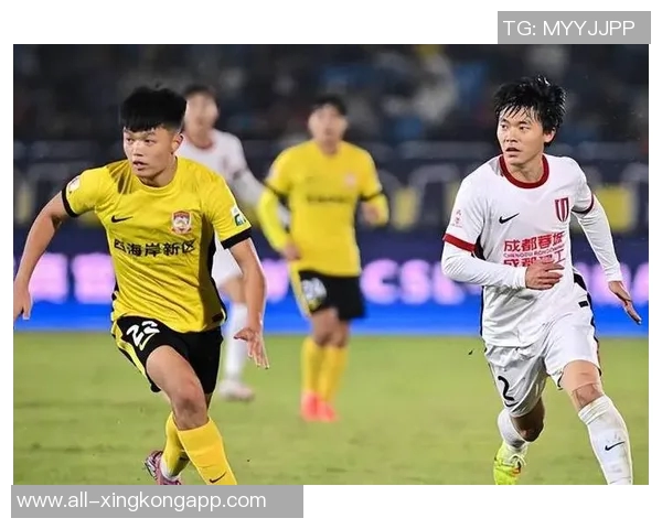 杨希正式加盟上海海港足球俱乐部开启新征程期待为球队贡献力量 杨希正式加盟上海海港足球俱乐部开启新征程期待为球队贡献力量